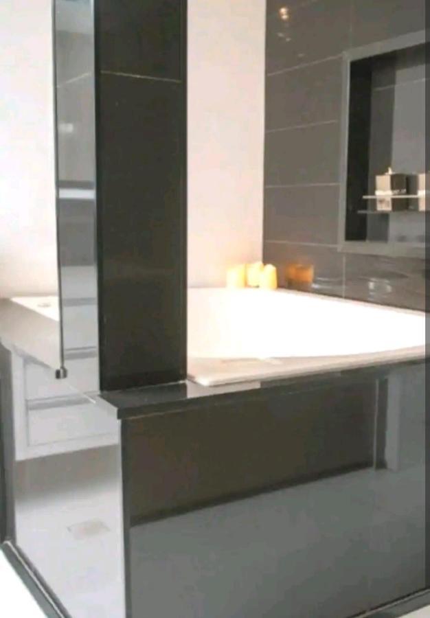 Apart Luxo No Centro Com Hidromassagem Apartment Curitiba Exterior photo